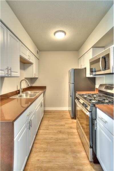 Foto del edificio - 3851 Manor Rd