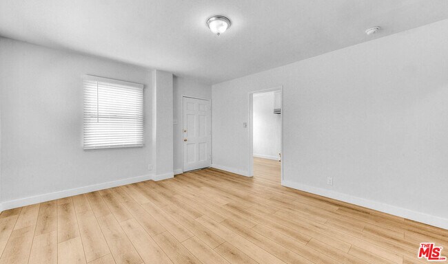 Foto del edificio - 2820 Liberty Blvd