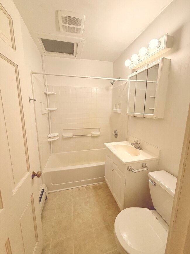 Foto del edificio - 134 W State St