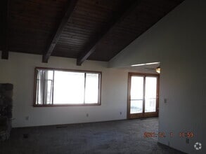 Building Photo - 1397 Bumblebee Dr