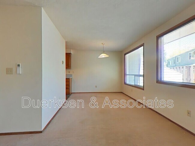 Building Photo - 4163 NW Walnut Pl