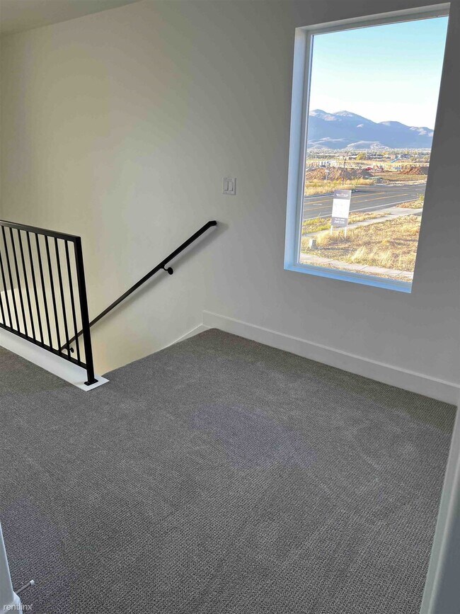 Foto del edificio - 4 br, 3.5 bath Townhome - 2021 South Sawmi...
