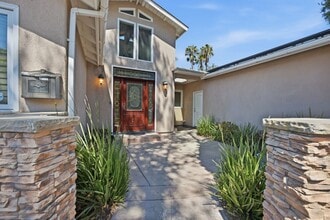 Building Photo - 4854 Campanile Dr