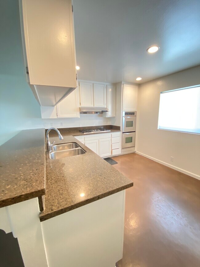 4846 McConnell Ave, Los Angeles, CA 90066 Townhome Rentals in Los