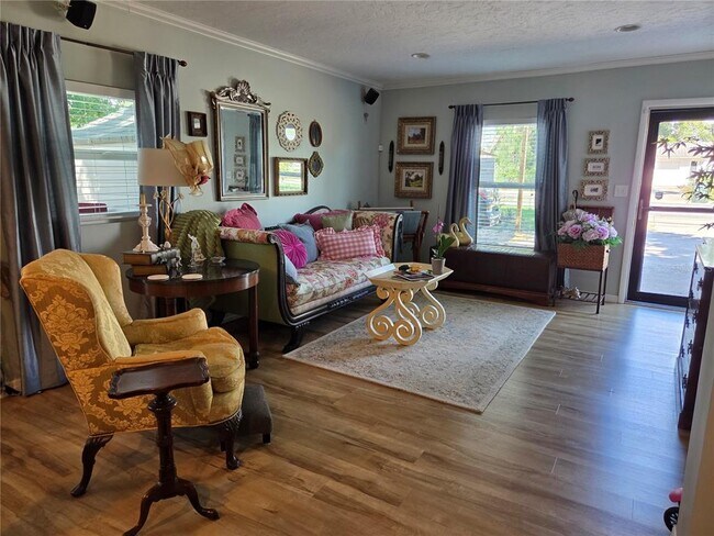 Foto del edificio - 3157 Goldenrod St