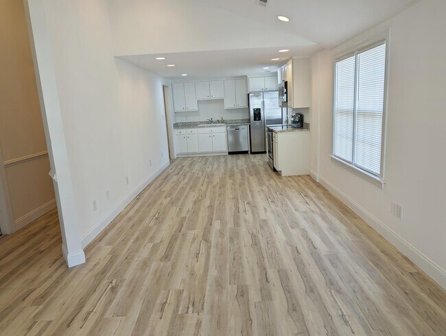 Building Photo - 4206 Holder Rd