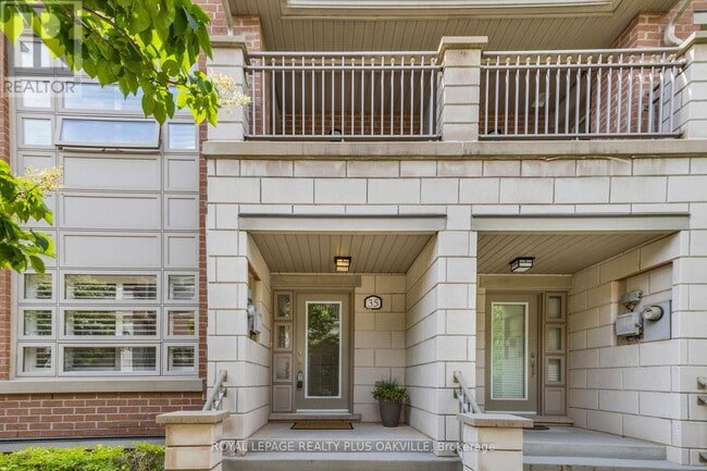 Building Photo - 2460-2460 Prince Michael Drive