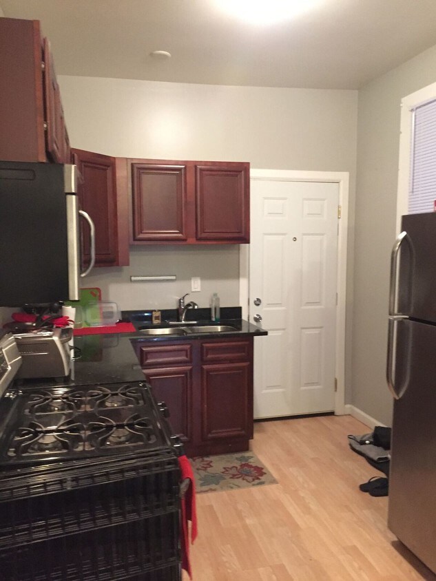 Foto principal - 1330 N Cleaver St