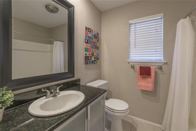 Foto del edificio - Great Home Close to the Domain!