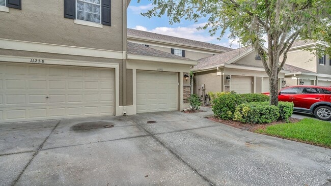 Building Photo - Charming 2-Bedroom Townhome in Windsor Pla...