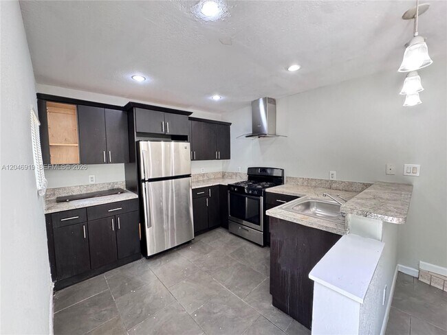 Foto del edificio - 1801 NE 50th St