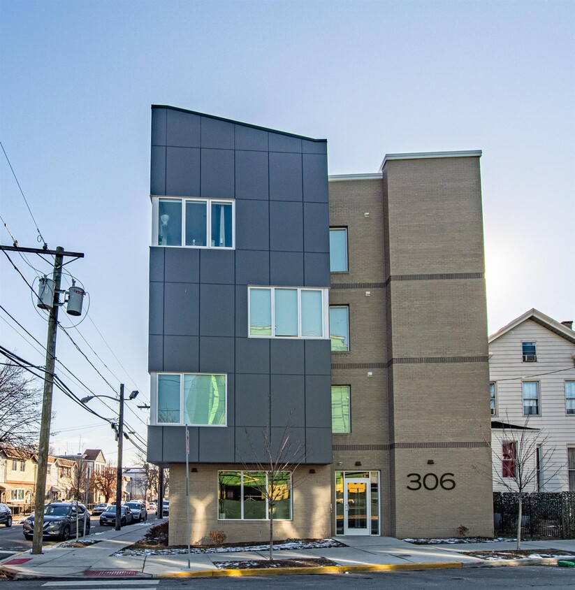 Foto principal - 306 Bergen Ave