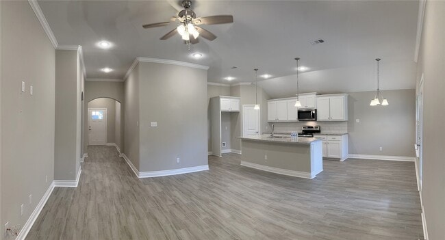 Building Photo - 1004 Hardaway Ln