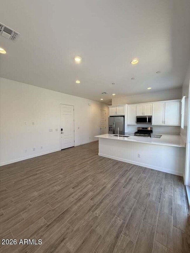 Foto del edificio - 17587 W Victory St