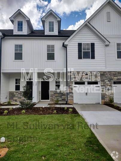 Building Photo - 125 McDowell Ln