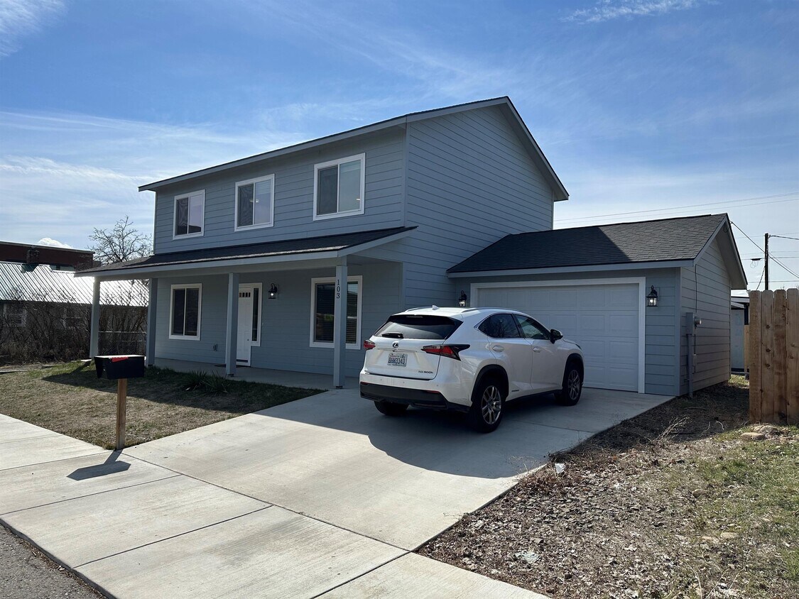 103 N Sprague St, Ellensburg, WA 98926 House Rental in Ellensburg, WA