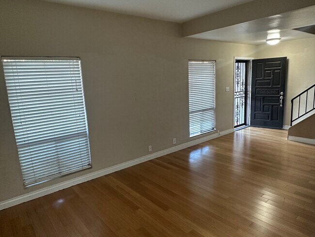 Foto del edificio - 4860 N 73rd St
