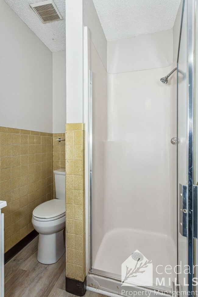 Foto del edificio - 1728 N Hillside St