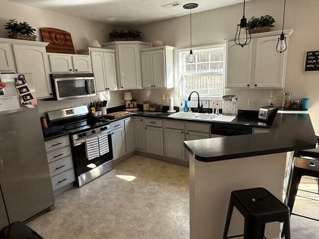 Foto del edificio - 8824 Spindlewood Ln