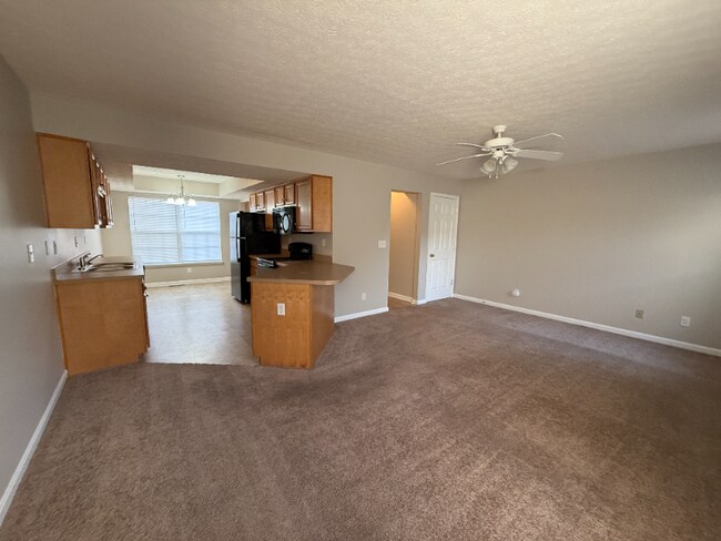 Foto del edificio - 12812 Lost Hill Walk