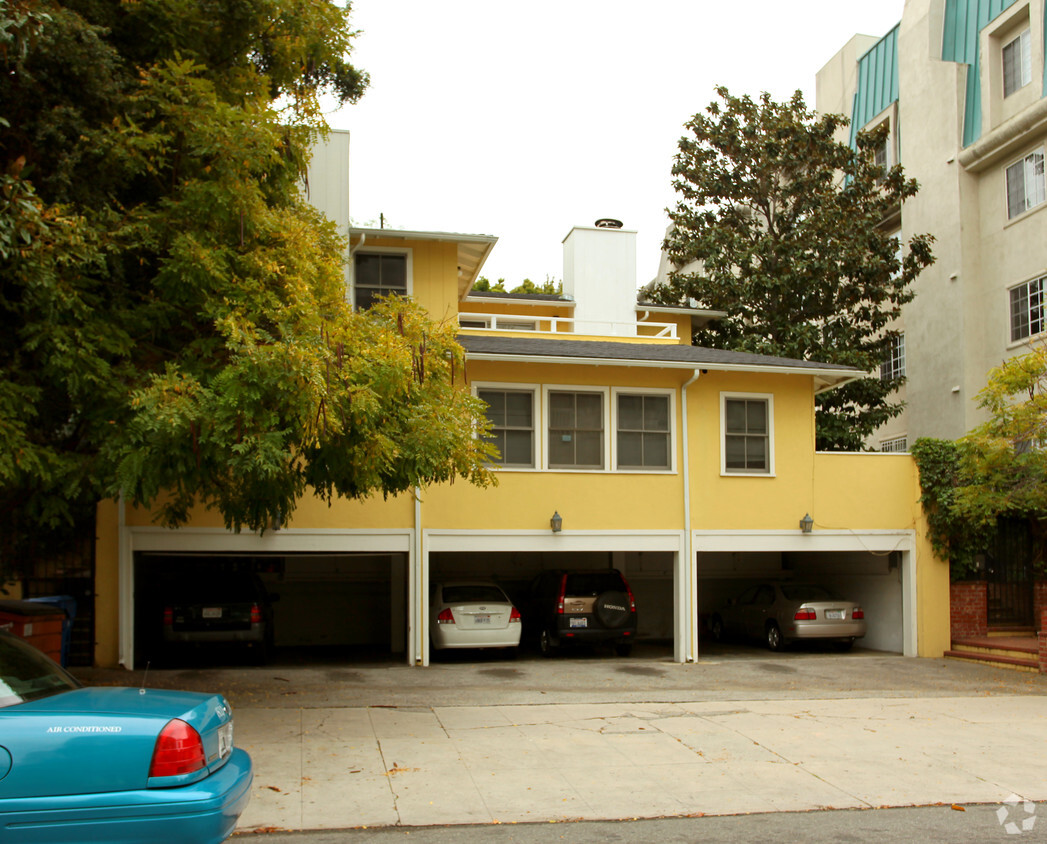 Building Photo - Asher House