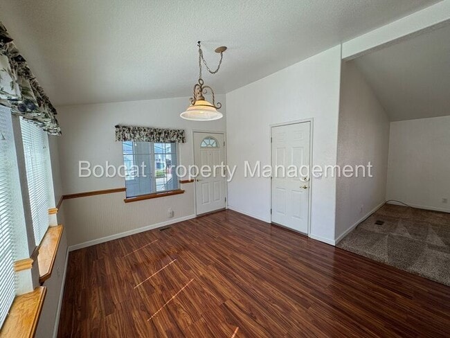 Building Photo - 1129 Gambrel Dr