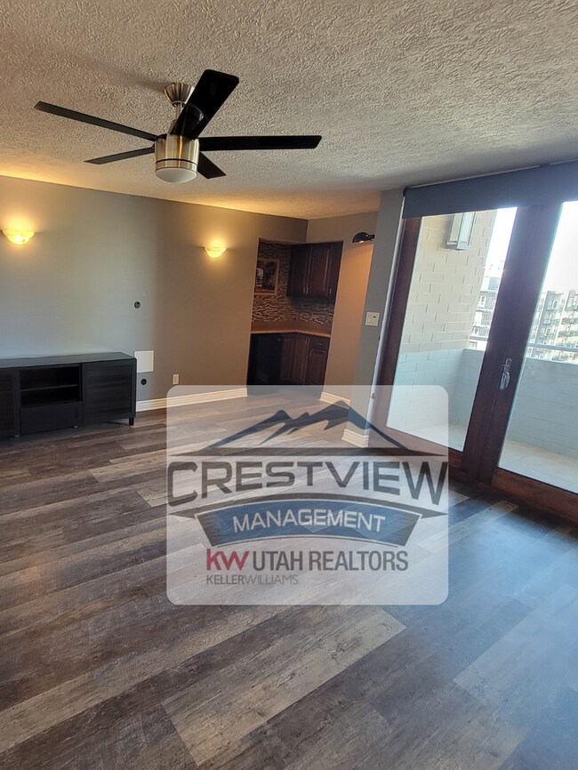 Foto del edificio - Broadway Condo