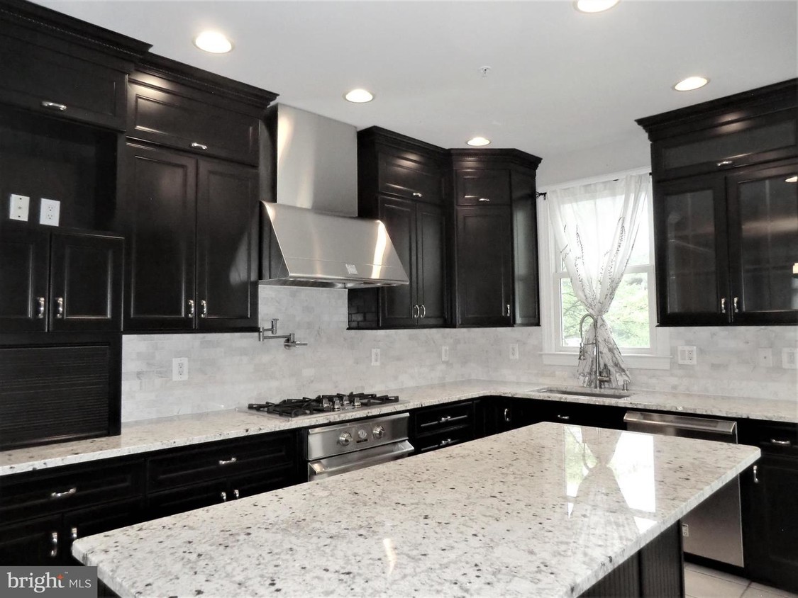 Foto principal - 1242 Harbor Island Walk