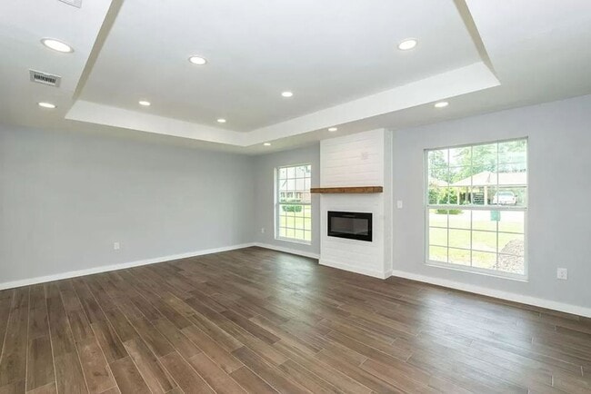 Building Photo - 4915 Sassafras Ln