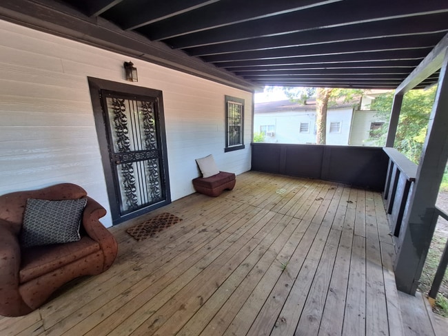 Photo - 830 N 7th St House