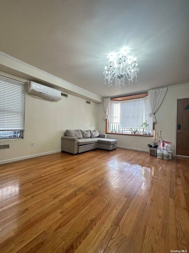 Foto del edificio - 59-15-59155 155th St