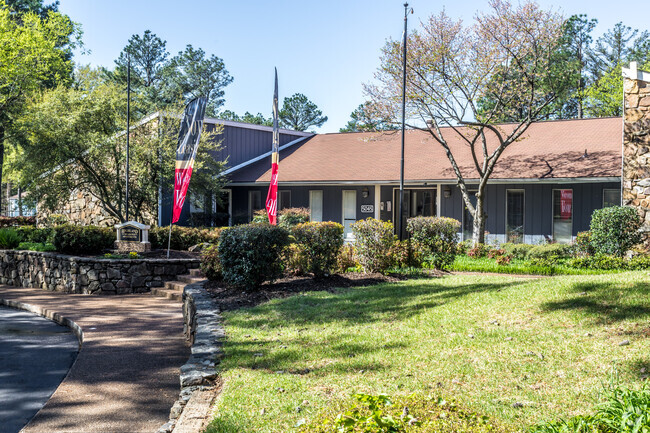 Building Photo - Highland Meadows Apartments