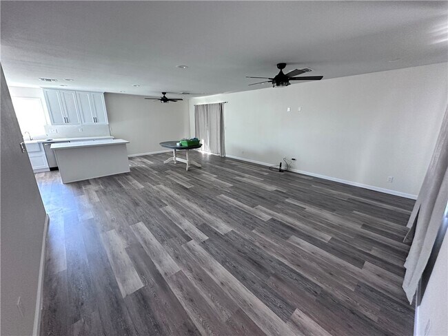 Building Photo - 2020 Whitewater Dr