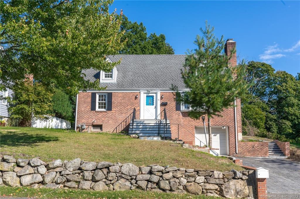 Primary Photo - 11 Sheep Hill Rd