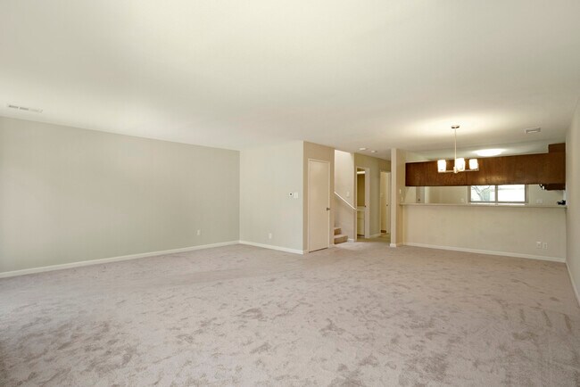 Building Photo - 3229 Santa Cruz Ln