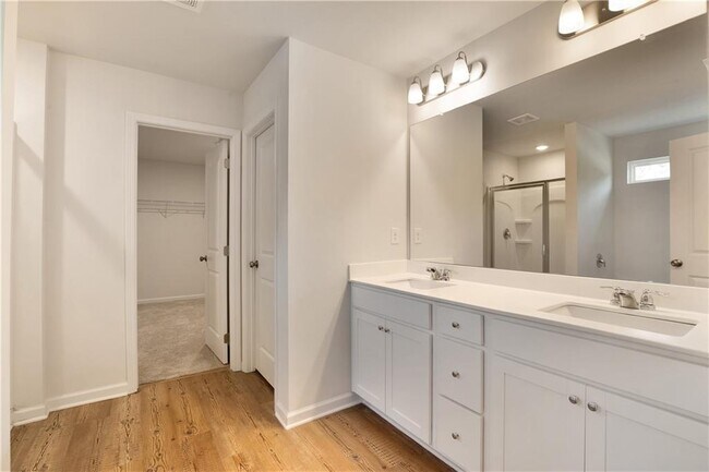 Foto del edificio - 19 Springwood Ln