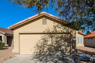 Building Photo - 21960 W Solano Dr