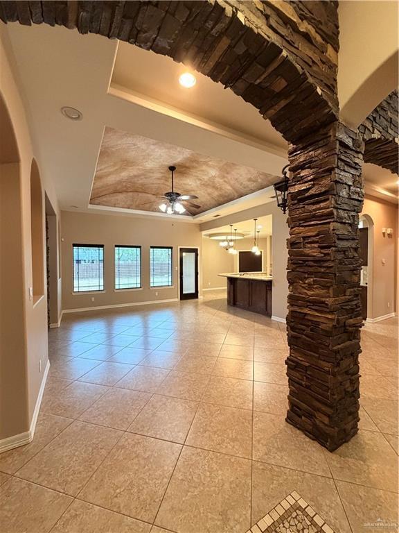 Building Photo - 27 Granada Cir