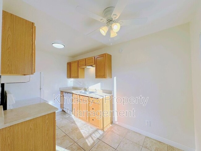 Building Photo - 7791 Linda Vista Rd