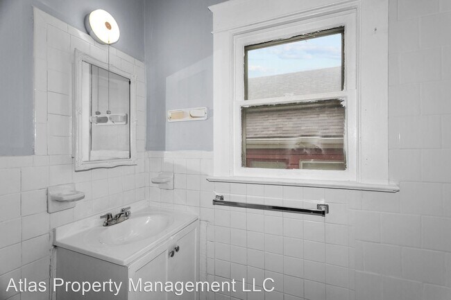 Building Photo - 2 br, 1 bath House - 1605 E 43rd St