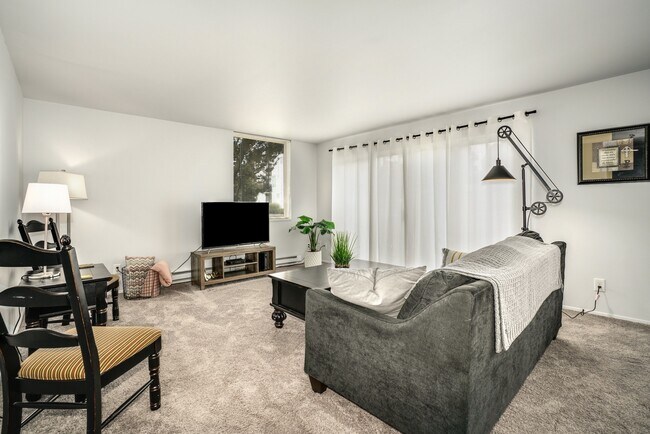 Foto del edificio - 4000 California Ave SW