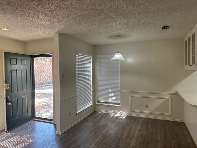 Foto del edificio - Southwest Lubbock 2 Bed 2 Bath 2 Car Garage