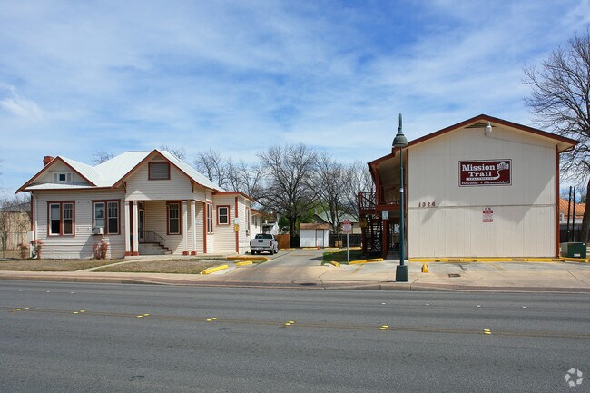 Foto del edificio - Mission Trails Apartments