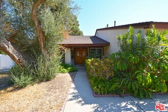 Building Photo - 3025 Morningside Dr