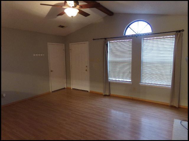 Foto del edificio - 1801 Mesquite Cir