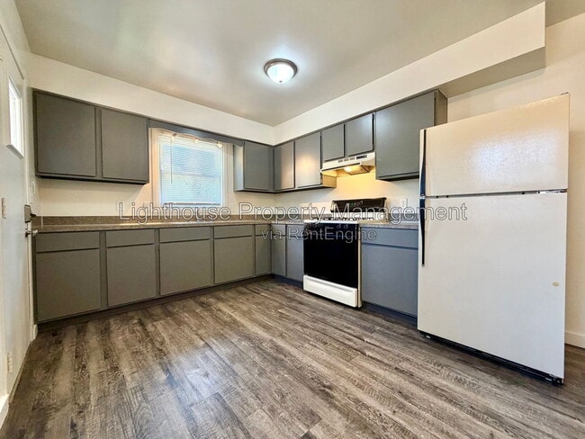 Foto del edificio - 487 84th St SW