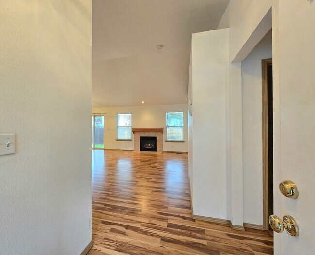 Foto del edificio - Lovely 3 Bedroom Marysville Rambler Availa...