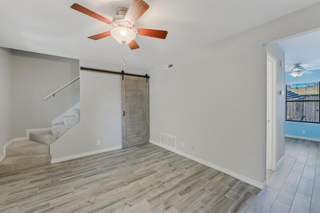 Foto del edificio - 7800 Northcrest Blvd