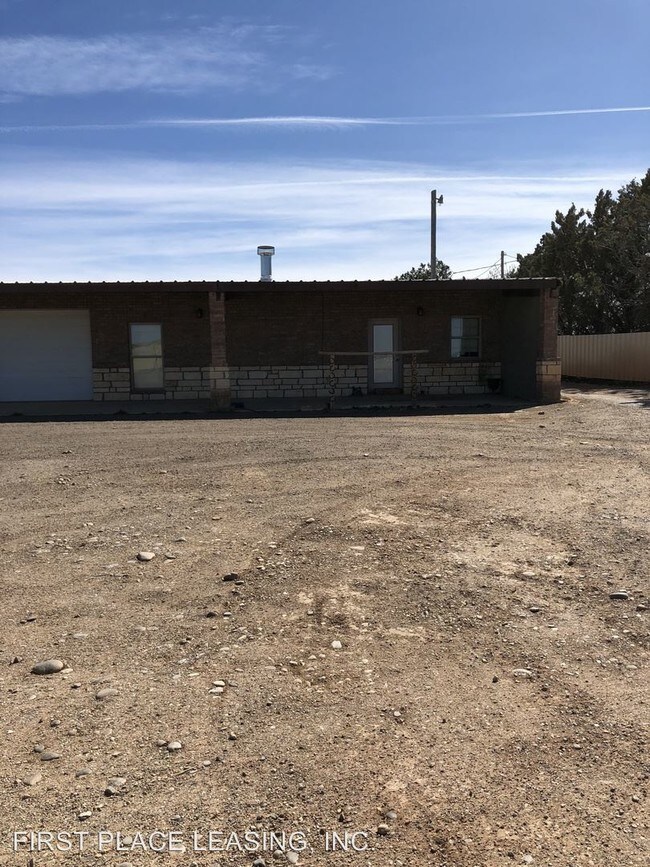 Building Photo - 2 br, 1 bath Apartment - 495-A SR 523