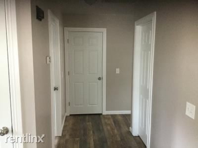 Building Photo - 1080 E Owens